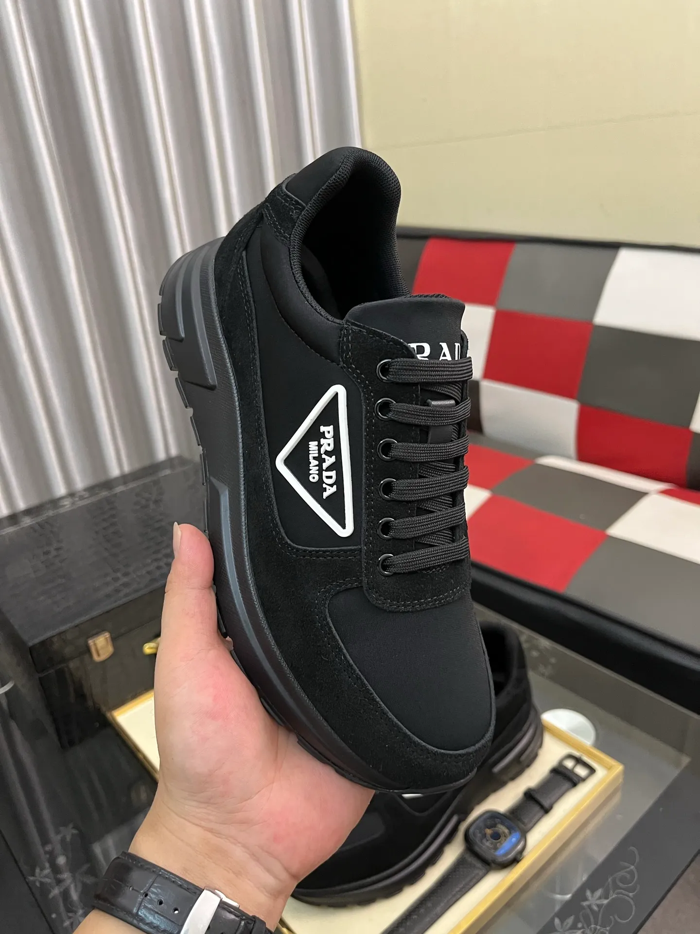 Men's shoes 💰420⌚️⌚️Prada•PRADA original quality.~ Unique modern style sneakers. 🏃A must-have casual shoe for trendy men😍😍 Original brand imported from Italy, imported original leather, sheep lining (refuses to discolor and grind feet) Sole: Original sole provided by the original factory, French lazy style design ⚠️Fit to the feet, original quality, super comfortable original sole. It’s like shooting the real thing🎬The real thing is better, high-quality sneakers Size: 38-444️⃣Colors available